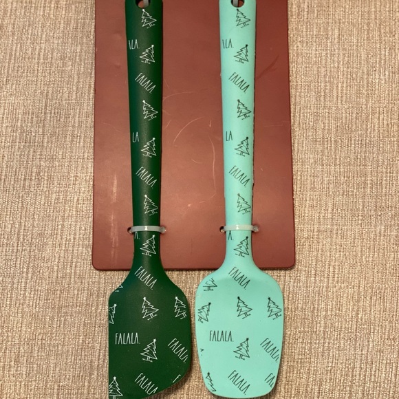 Brand New Rae Dunn 2 Piece Spatula Set. - Picture 2 of 2